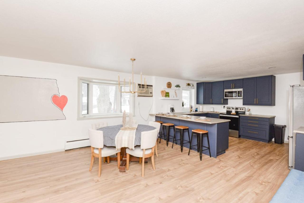 New Remodeled Townhome In Central 파고 외부 사진