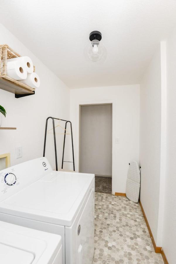 New Remodeled Townhome In Central 파고 외부 사진
